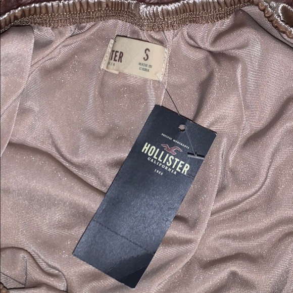 off the shoulder hollister shirt - Picture 3 of 3